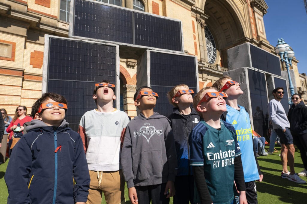 Hive Solar Henge - Solar Panel Sculpture